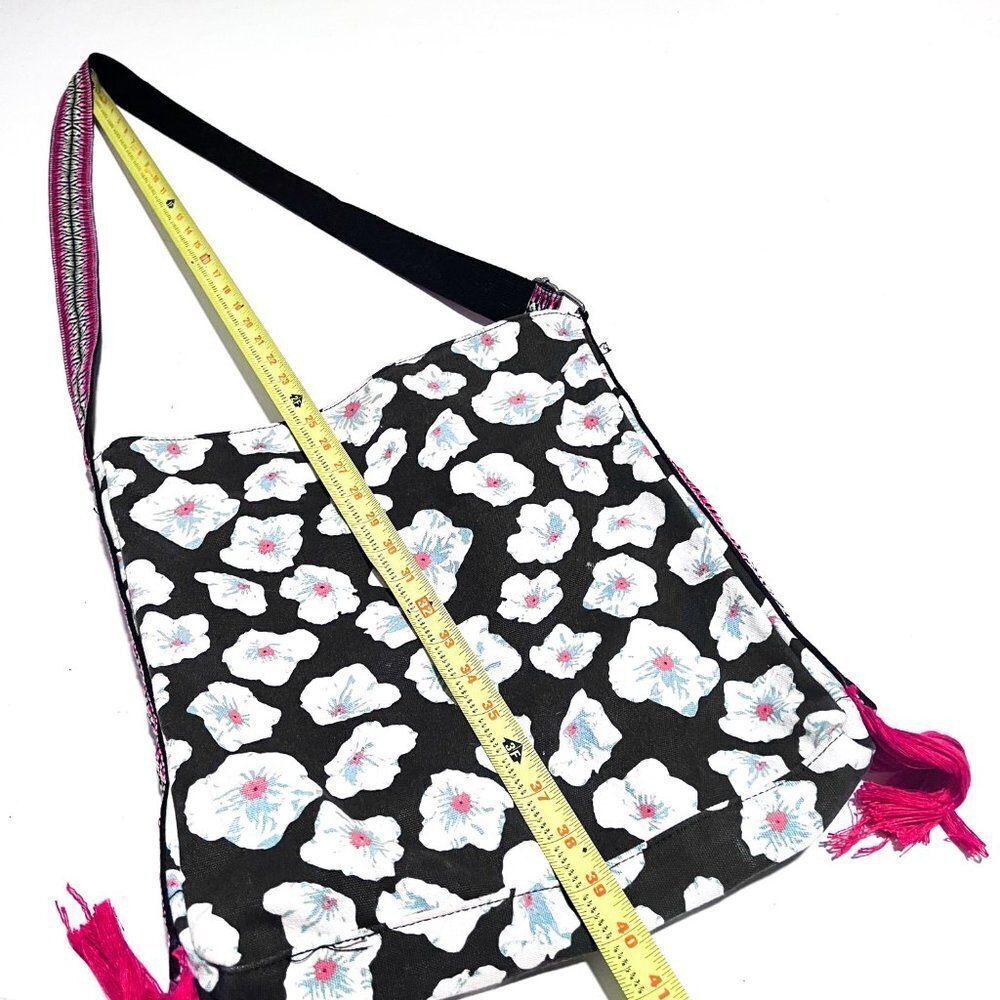 Floral tasseled crossbody BOHO bag tote with guitar strap style strap - Picture 7 of 9
